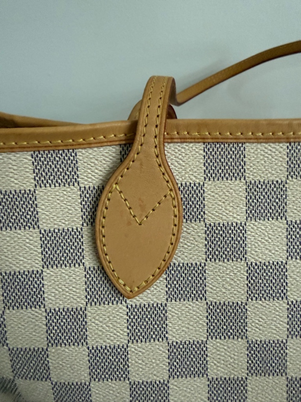 Louis Vuitton Damier Azur Neverfull MM - Picture 3 of 15